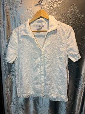 Hot Cotton by Marc Ware White Eyelet Linen Button Down Shirt Size M